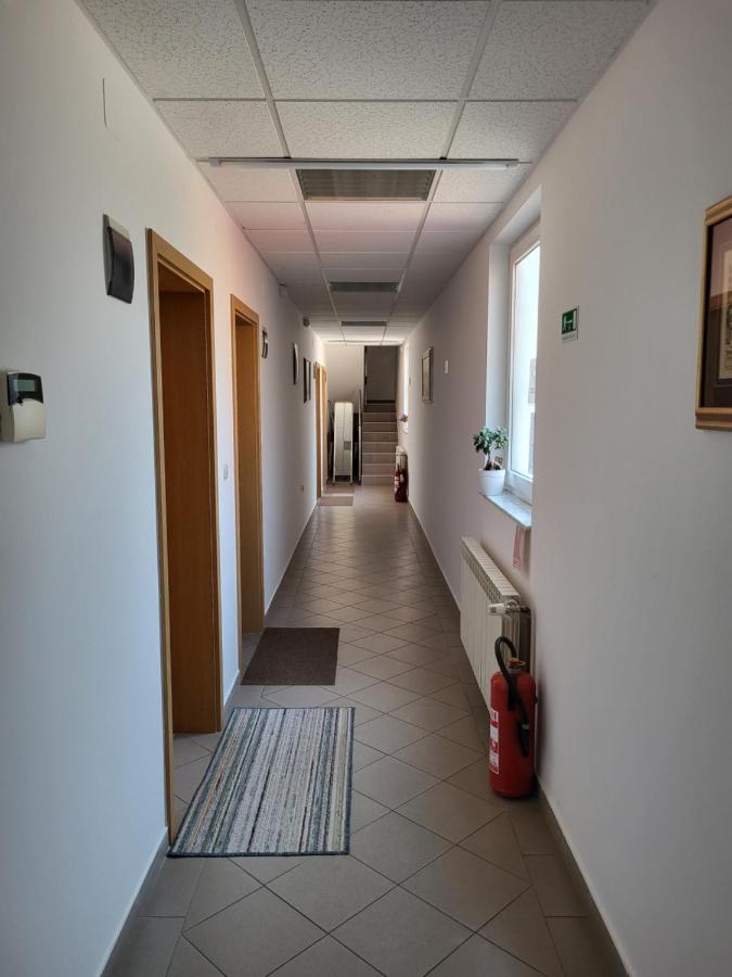 Guest House Talas Osijek Ngoại thất bức ảnh